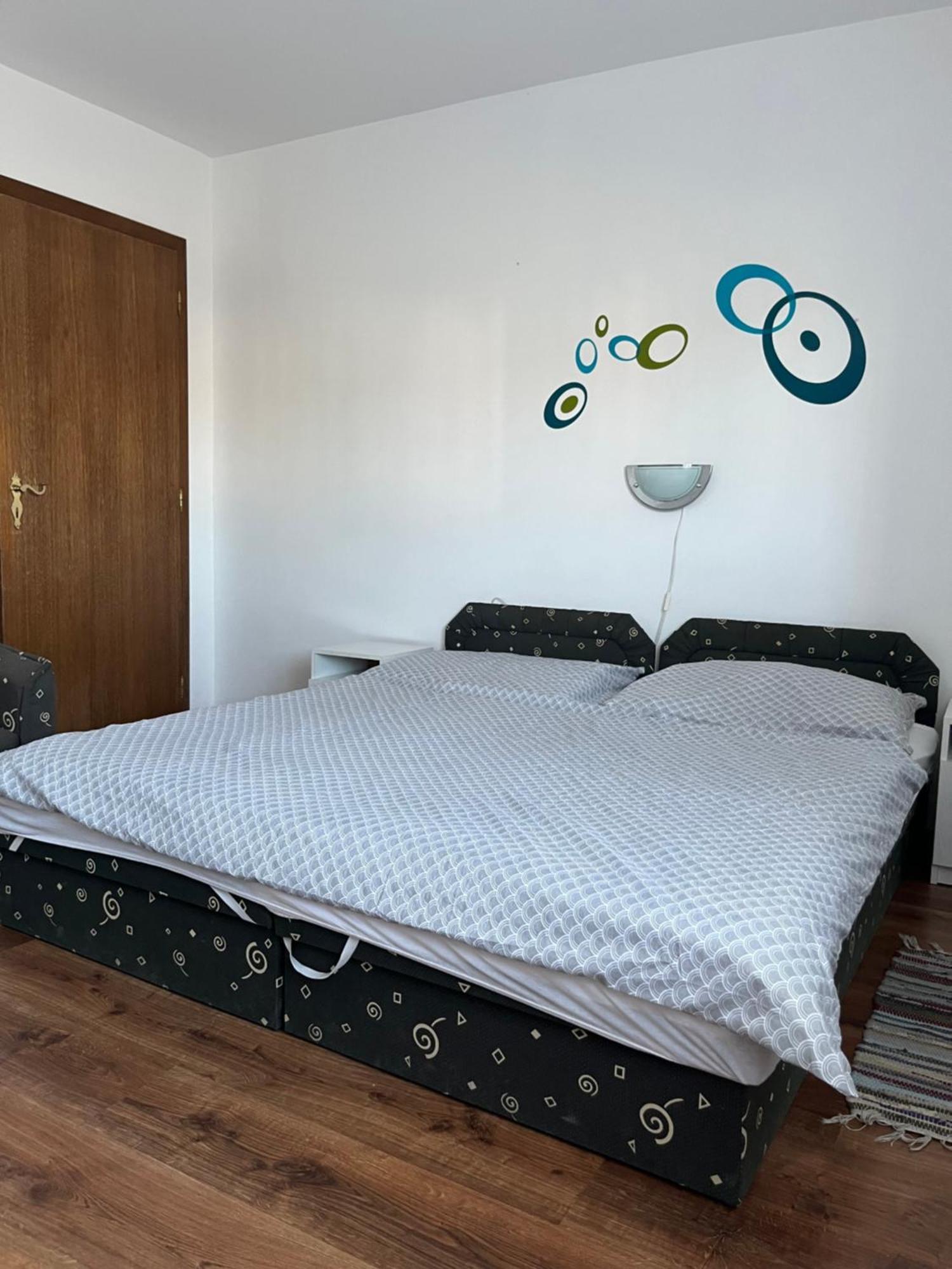 Gyoergyi Haus Hotel Bük Екстериор снимка